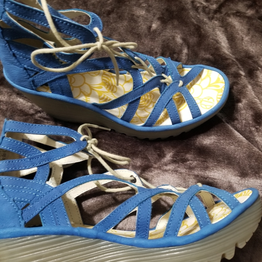 Women wedge sandals